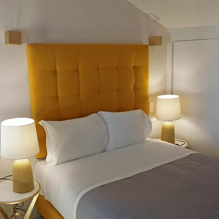 Colours Bairro Alto Apartment Lisbon