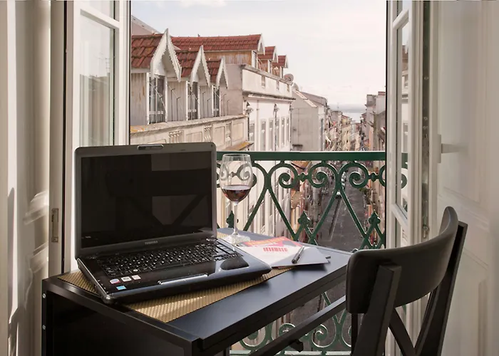 Colours Bairro Alto Apartment Lissabon